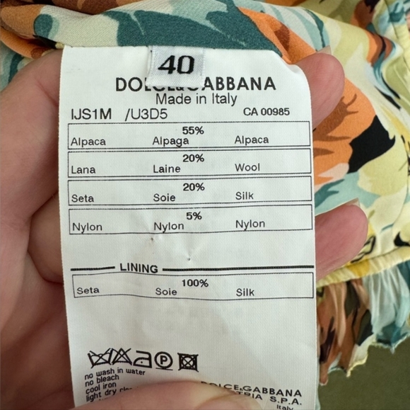 Dolce & Gabbana Boucle Alpaca/Wool and Silk Lined Jacket sz 40 - Picture 9 of 11